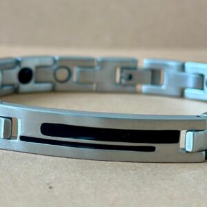 Brazalete Plata Líneas Negras